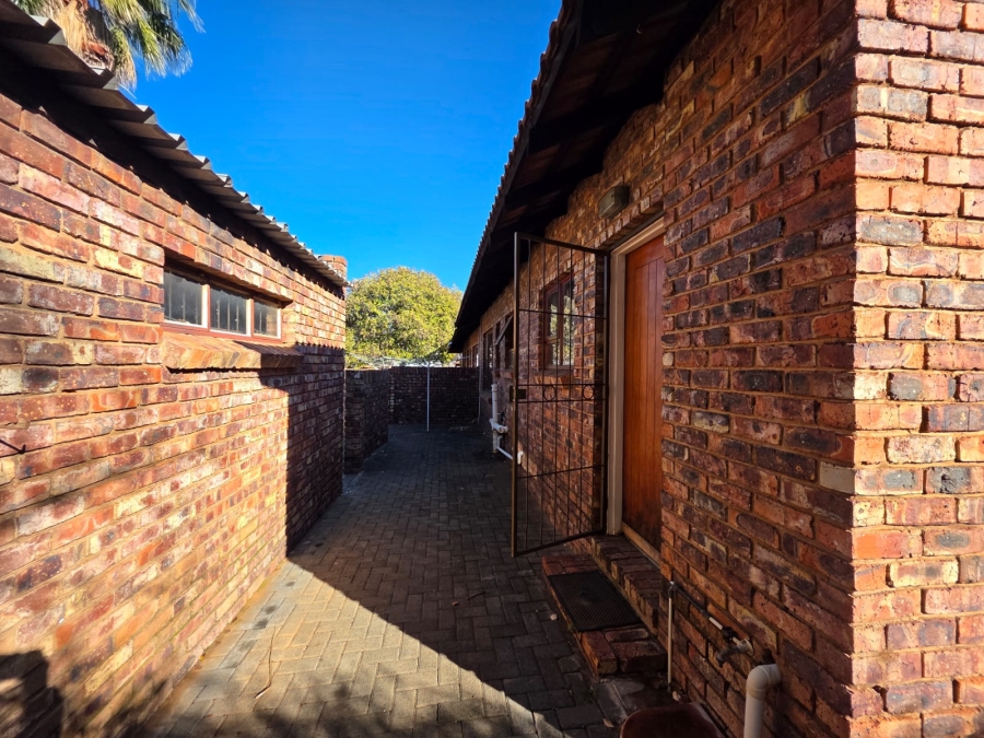 To Let 3 Bedroom Property for Rent in Langenhovenpark Free State